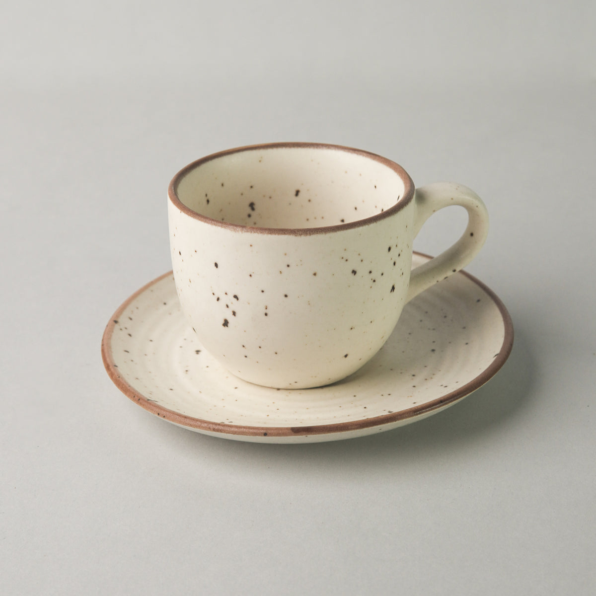 Classic Cup & Saucer - Set of 4